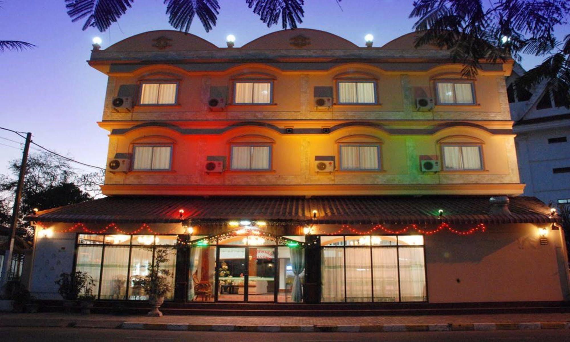 Mekong Sunshine Hotel Vientiane Extérieur photo
