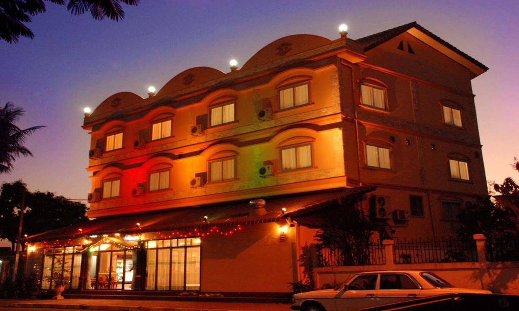 Mekong Sunshine Hotel Vientiane Extérieur photo